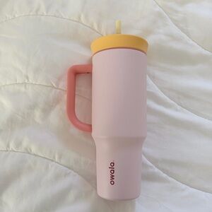 NWOT / Owala 40oz Stainless Steel Tumbler in Candy Store